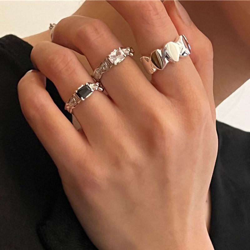 Irregular Black Eyecatching Zircon Open Ring For Women In Modern Geometric Fashion Style