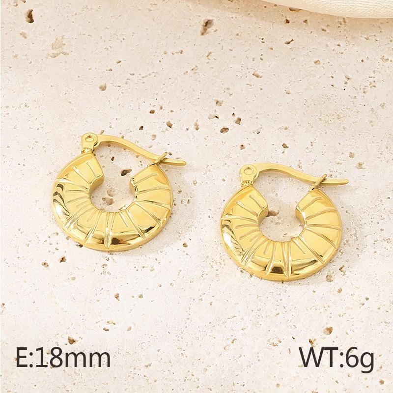 18K Gold U-Shaped Shell Pearl Stainless Steel Stud Earrings with Textured Design