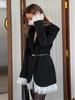 2025 Herbst Damen Elegante Anzugjacke mit schwarzem V-Ausschnitt und Spitzenbesatz