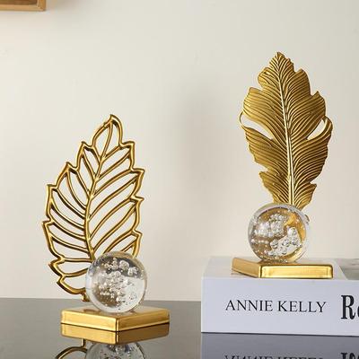 Nordisches Blatt Kristallkugel Ornament: Elegante Leichte Luxusdekoration für Hauseingang, Wohnzimmer, Weinschrank oder Büroausstellung.
