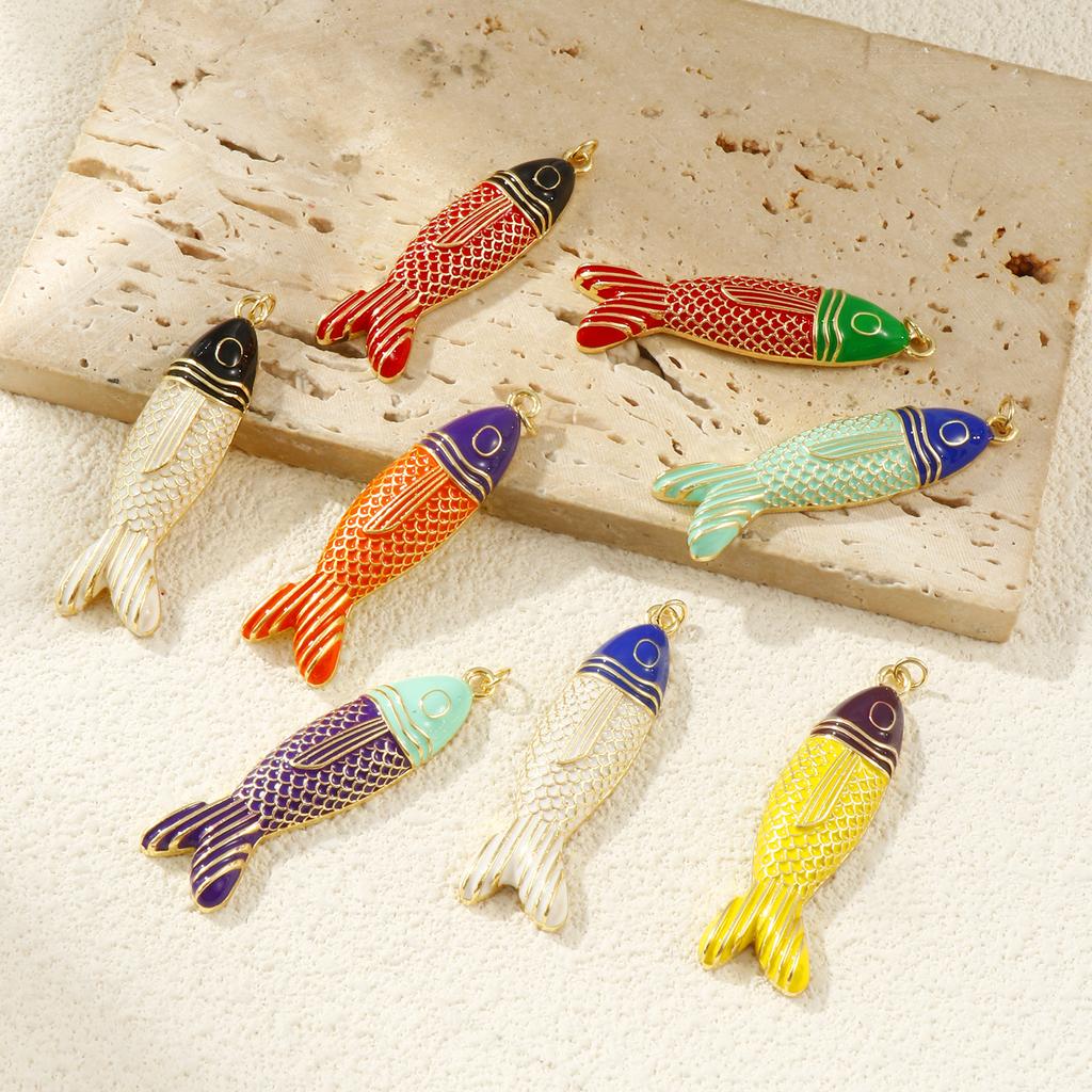 Doreen Box 1 Stück Messing Fisch Anhänger 18 Karat Vergoldet Emaille Fisch Tier Ozean Schmuck Charms für Halskette Zubehör 5,6 cm x 1,5 cm