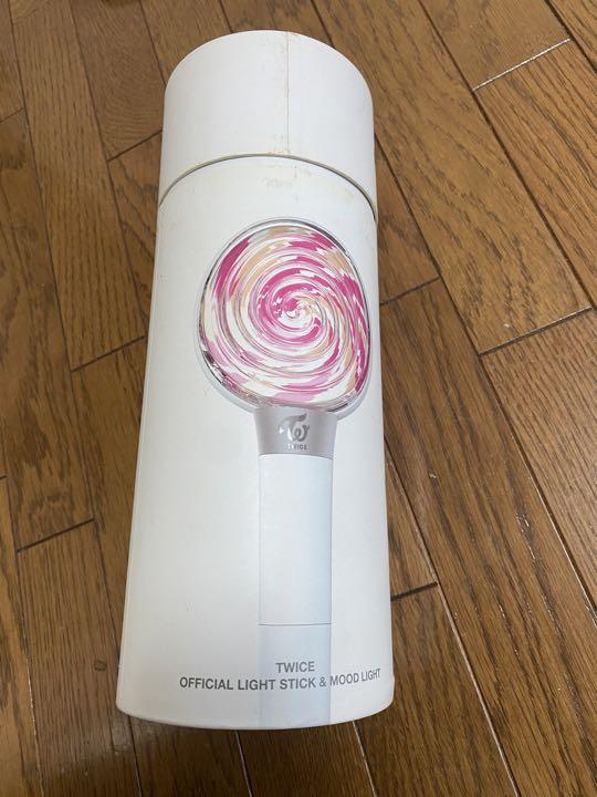 

[USED] TWICE penlight autographed by all members