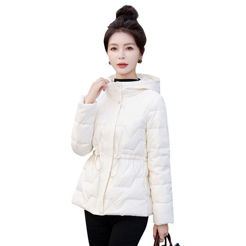 

Легкий и тонкий противосезонный пуховик с воротником-стойкой для женщин. Короткая зимняя теплая куртка на белом утином пуху. Трендовый универсальный пуховик. XL