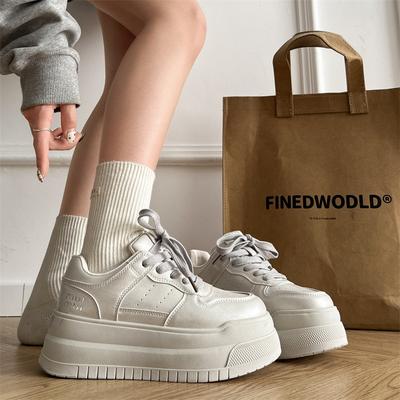 Students Increase Height, Lightweight Thick-soled White Shoes, Women's 2025 New Popular Versatile Commuter Leisure Sports Board Shoes