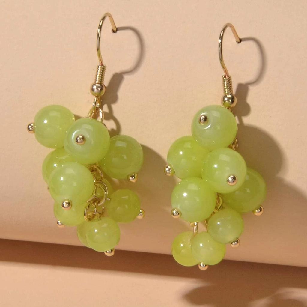 Boucles d'oreilles raisin vert Mori Small Fresh Niche Ear Hook Petites boucles d'oreilles fruits frais Boucles d'oreilles pour femmes