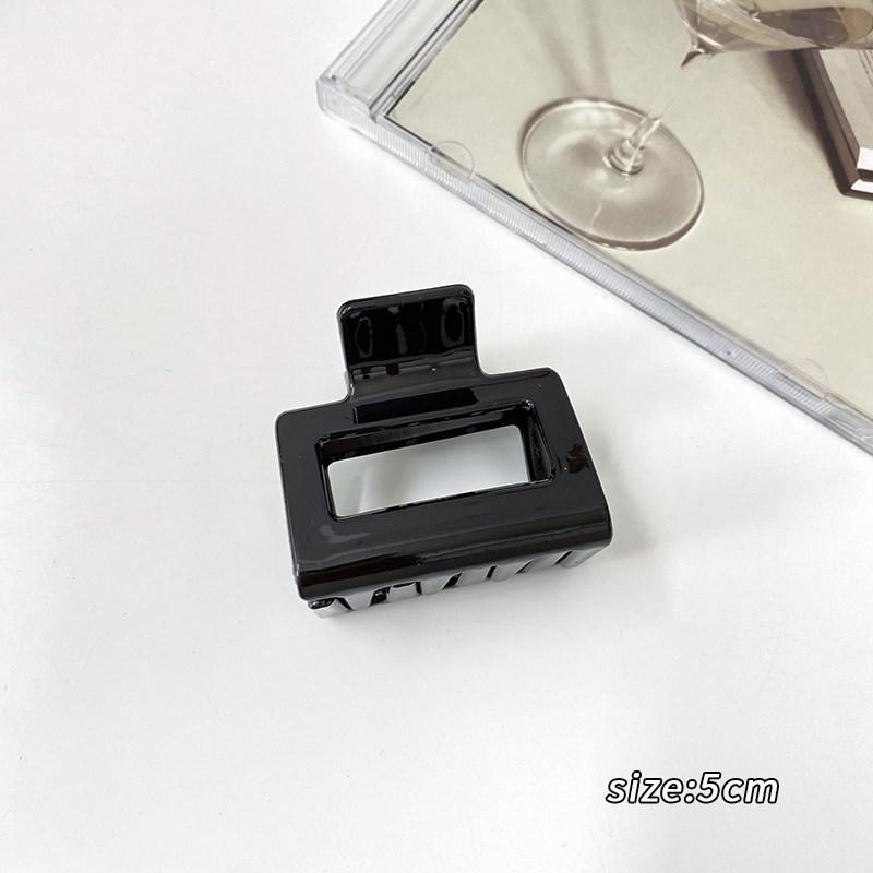 Elegant Large Hair Claw Clip for Thick Hair - High-End Korean Updo Shark Clip