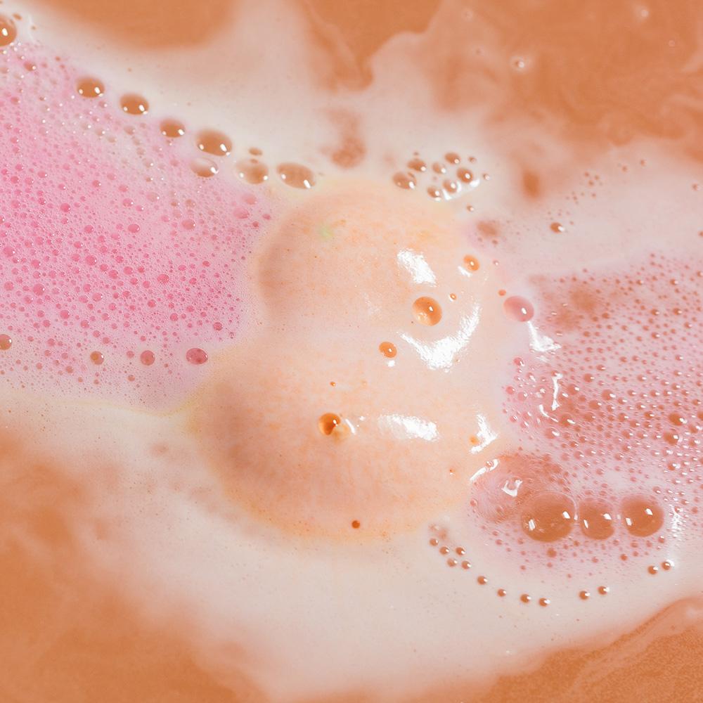 Lush Peach 170g Bath Bomb