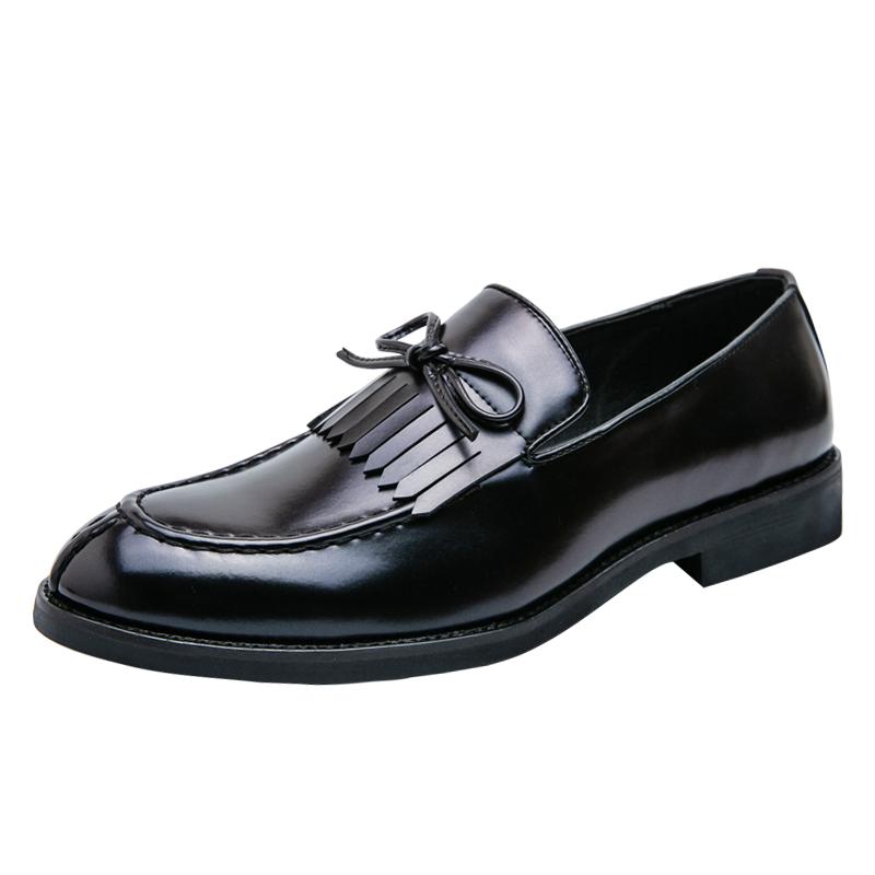 2026Men's patent leather fringed bow loafers formal office wedding shoes comfortable and classic gentlemanly style walking shoes