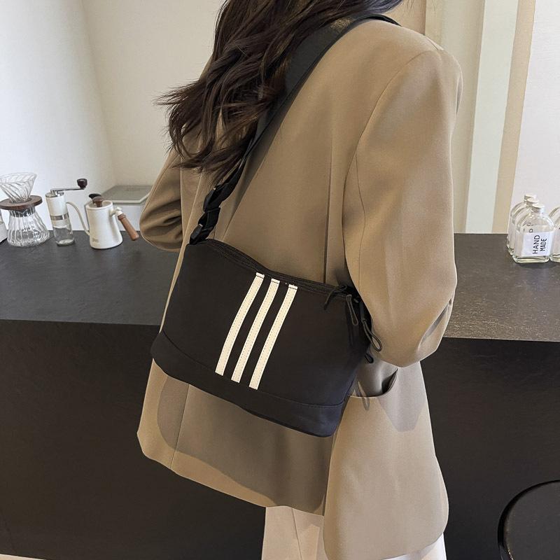 Summer Simple Messenger Women's Bag Daily Versatile Fashion Street Trend Casual Women's Shoulder Bag