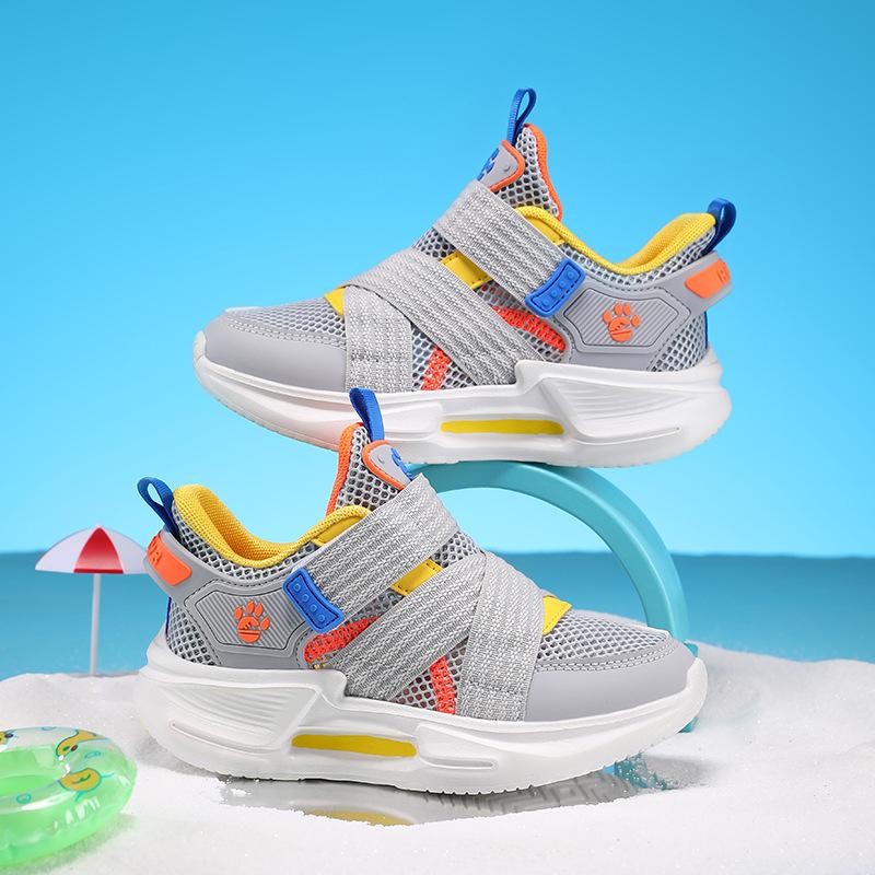 Children's casual sports shoes 2025 boys' individual breathable white shoes medium older children's and girls' running shoes