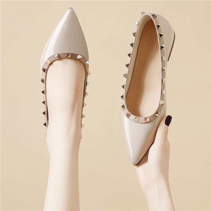 

Leather French single shoes women s shallow mouth women s patent leather night breeze gentle soft bottom flat bottom ladyshoes 35