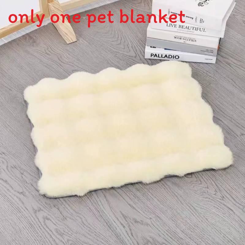 

Pet Bedding Soft Plush Dog And Cat Cushion With Thick Plush For Winter Warmth And Comfort Beige,30x40cm