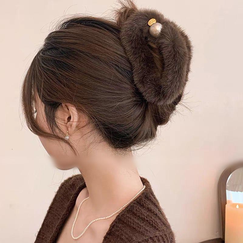 French Plush Fur Hair Claw Clip with Pearl for Thick Hair - Autumn/Winter Accessories