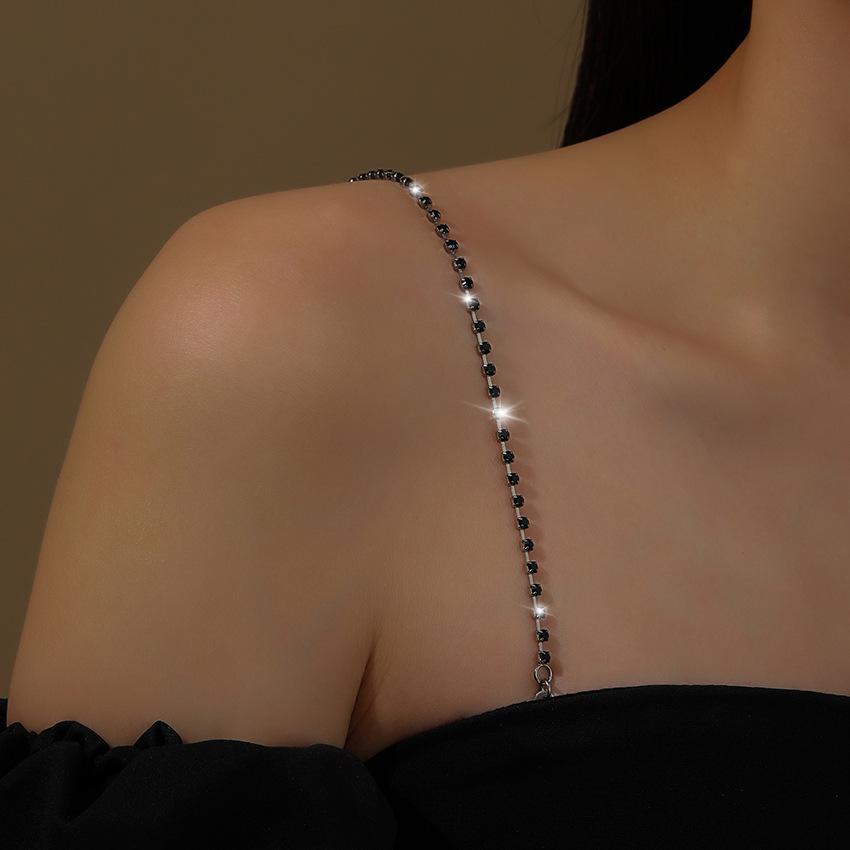 

Многоканальный дренаж Алмазное нижнее белье Регулируемый бюстгальтер Невидимые бретели Свадебный для невесты Металлические бретели 1.8cm triangular hook