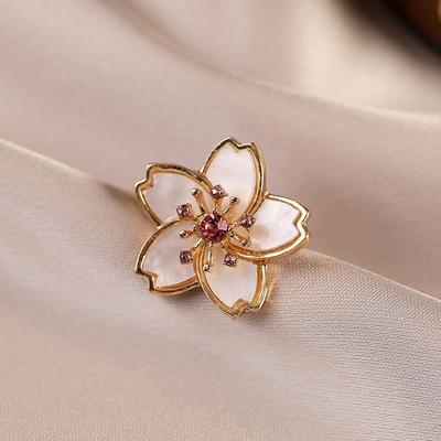 High-end Anti-glare Brooches with A Sense of Sophistication, Niche Anti-glare Buckle Pins, Corsages, and Collar Pins for Clothes