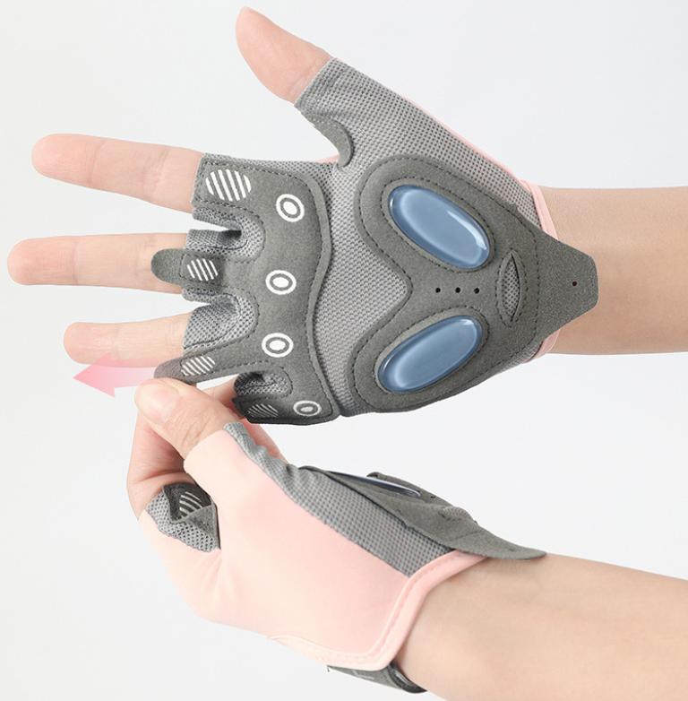 No-slip Fitness Sports Exercise Silicone Padded Palm Protection Shockproof Breathable Weightlifting Half Finger Gym Gloves