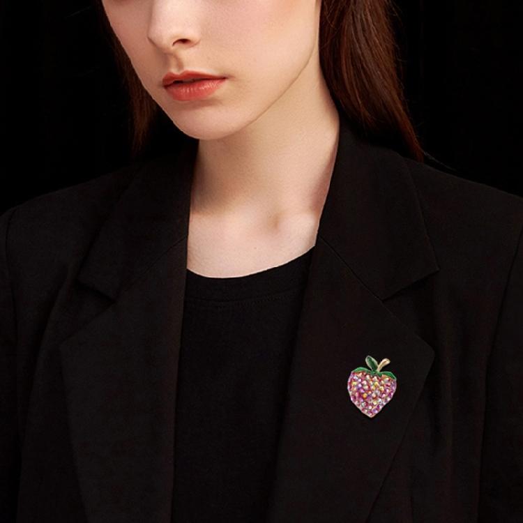 Unique Apples Strawberry Fruit Rhinestones Brooch Pin For Women Fashion Accessory Clothing And Bags Gift