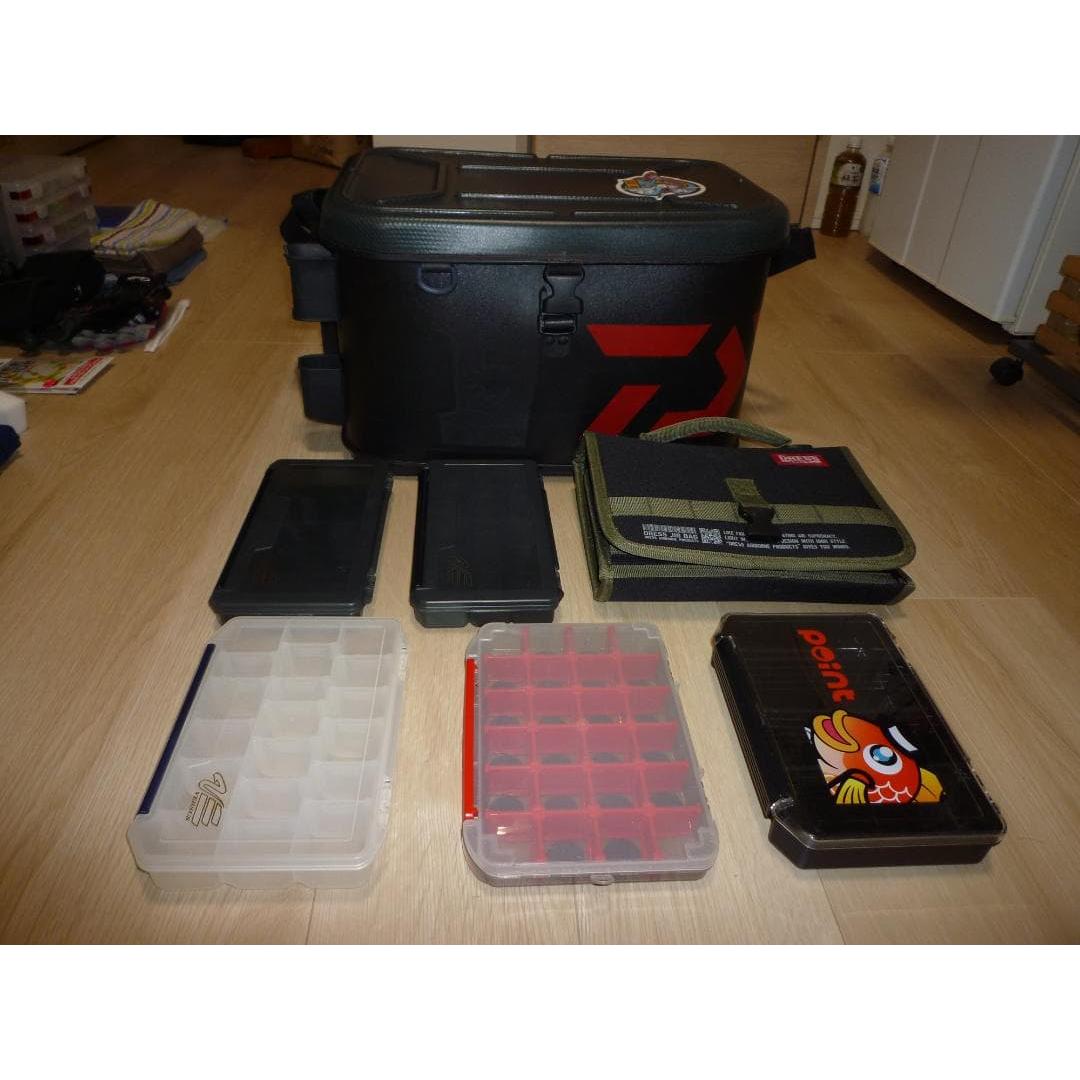 Used Daiwa tackle bag S40 / DRESS jig bag / tool case total 7 items