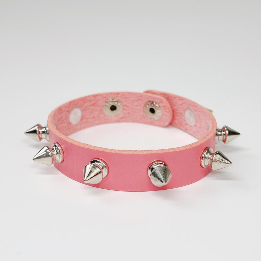 2026 Retro Punk Star Spikes Rivet Skull Studded Bracelet Black White Pu Leather Wristband Men Women Jewelry Gothic Accessories