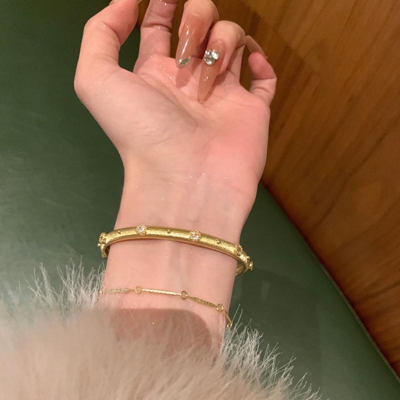 Circular Shape Thread Bracelet Women Jewelry Elegant Decorations Ornament Gift