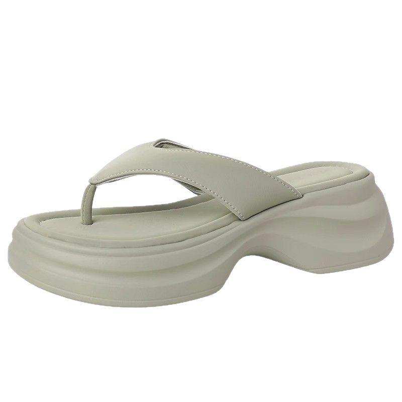 Muffin Thick-bottomed Flip-flops Women's Summer Wear 2025 New High-end Fashion Seaside Beach Pinch Foot Cool Slippers