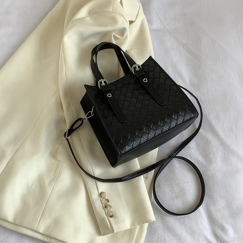 Elegant Pu Leather Women s Shoulder Bag With Zipper Trendy And Stylish чёрный