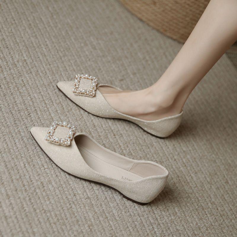 

Мода Корейский Стиль Мода Жемчужные Слипоны Женские Балетки Весна и Осень Туфли с Острым Носком для Женщин Низкая Цена Повседневная Удобная Обувь 40