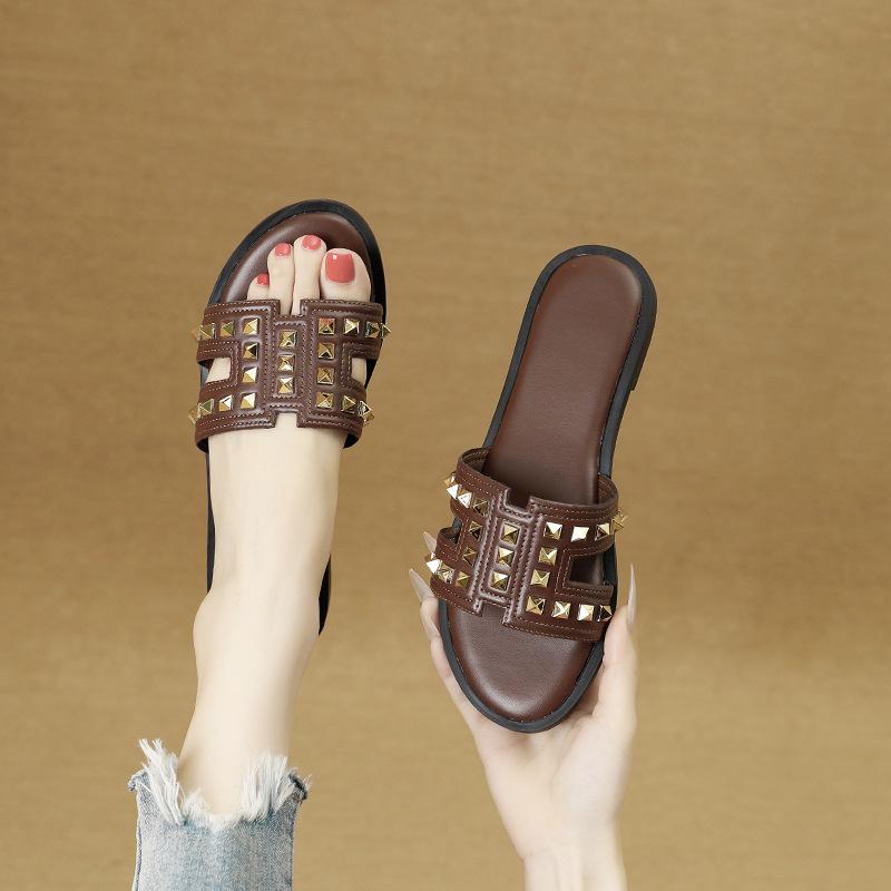 Chic Women's Rivet Slippers: 2025 Summer Fashion, Flat Bottom, Stylish Single Strap for Outdoors & Beach