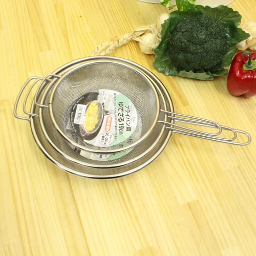 Nichi Nichi Tools One-Handed Strainer for Frying Pans and Boiling, 22cm, Stainless Steel, Made In Japan, Dishwasher Safe, Silver
