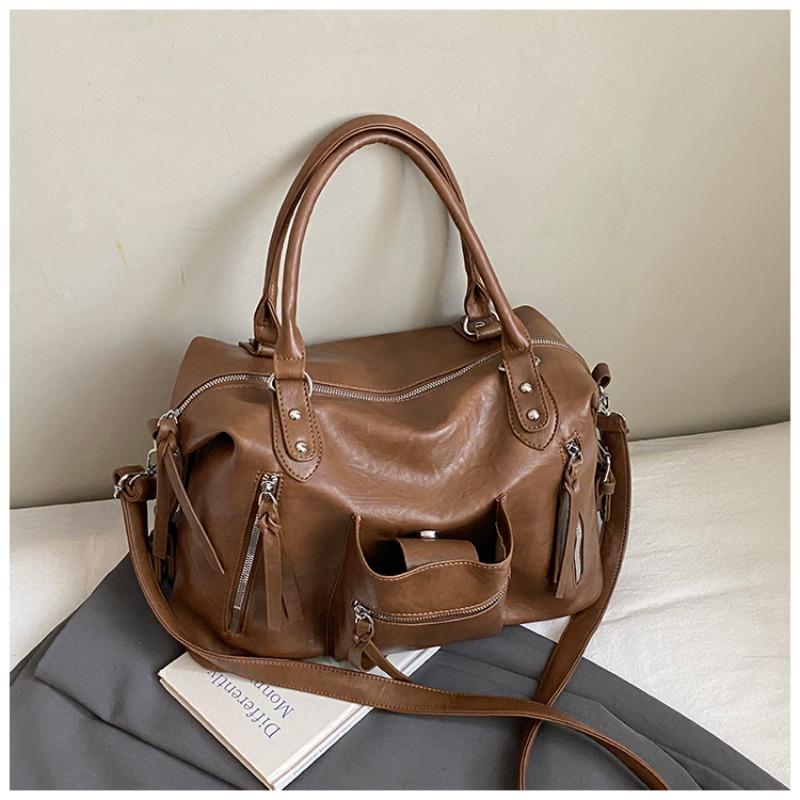 Large capacity retro shoulder tote bag autumn new commuter oblique span bag portable underarm bag