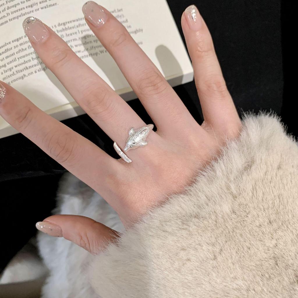 Adjustable Sweet Dolphin Feather Ring: Stylish Women's Fashionable Open Design, Perfect for Niche Versatile Index Finger Wear.