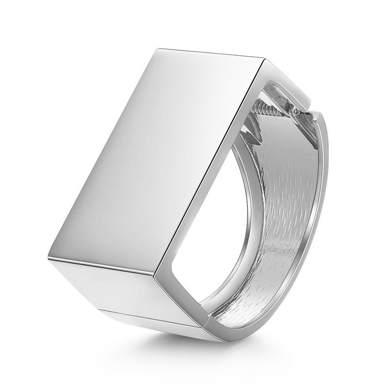 

Винтажные креативные неровные широкие браслеты для женщин, панк, минималистичные гладкие браслеты из сплава, модные новогодние украшения, подарок 2025