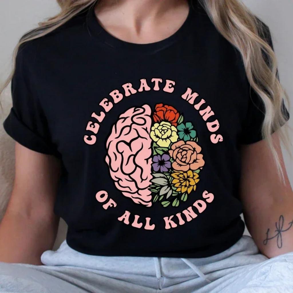 Feiere Gehirne aller Art Autismus-Bewusstsein T-Shirt Ästhetisch Neurodivergent ADHS T-Shirt Neurodiversität Sozialarbeiter Oberteil
