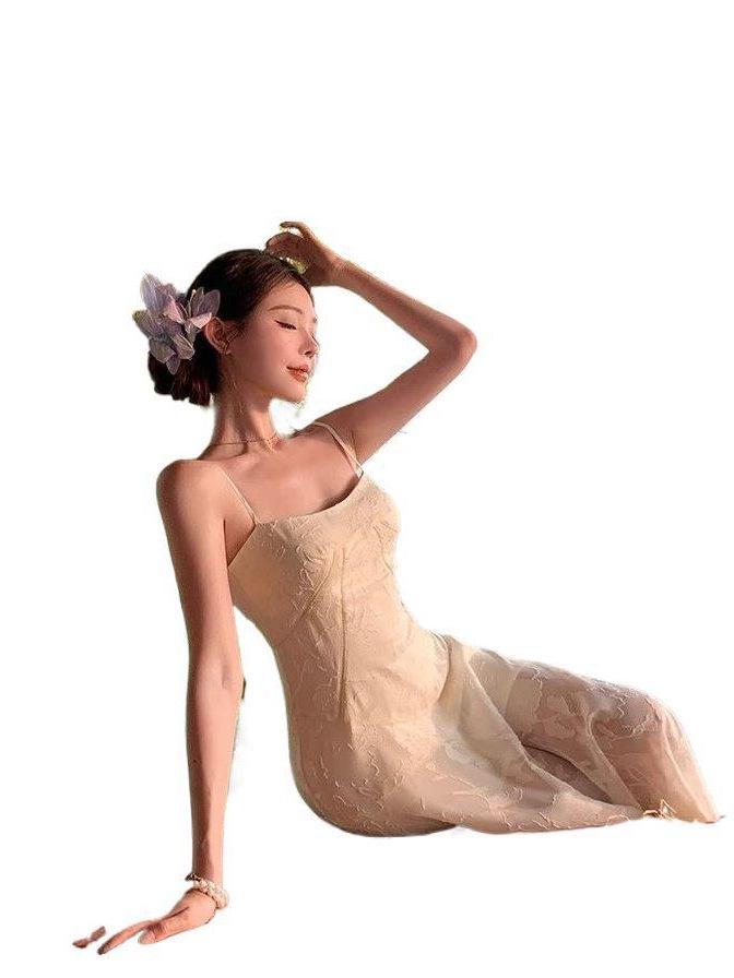 French Elegant Green Mesh Spaghetti Strap Waist-Cinching Dress - Stunning Slimming Long Summer Style for Women 2026