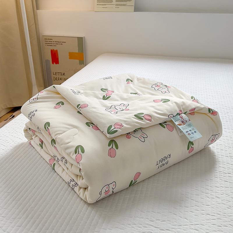Soft Cotton Air-Conditioning Quilt: Smooth, Machine Washable Summer Blanket for Kids with Soybean Fiber