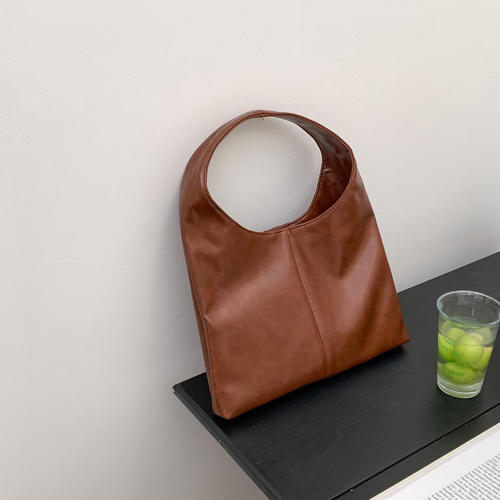 New Vintage Top Handle Bag Large Capacity Soft Leather Shoulder Bag for Women Comfortable and Versatile Texture Commuting Bag