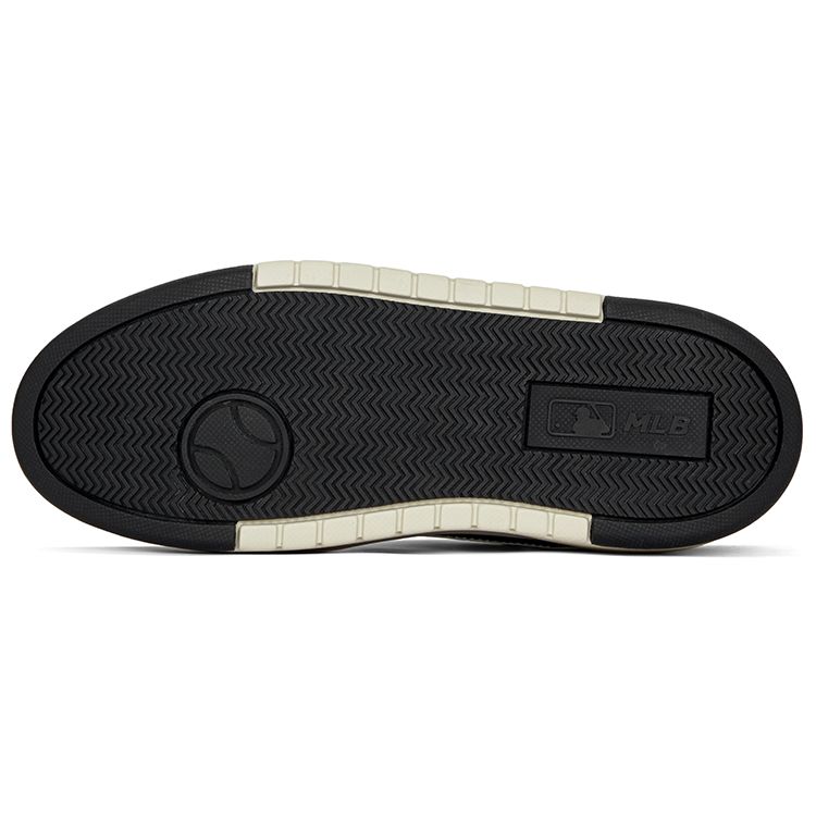 MLB Chunky Liner 24SS New York Yankees Comfortable Vintage Casual Versatile Black White Panda Height Increasing Low Top Skate Shoes 3ASXCLS4N-50BKS