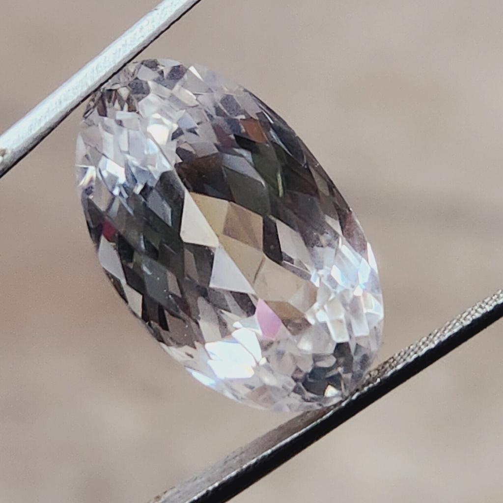 CERTIFIED 27 Ct Natural Ceylon White Sapphire Oval Shape Loose Gemstone