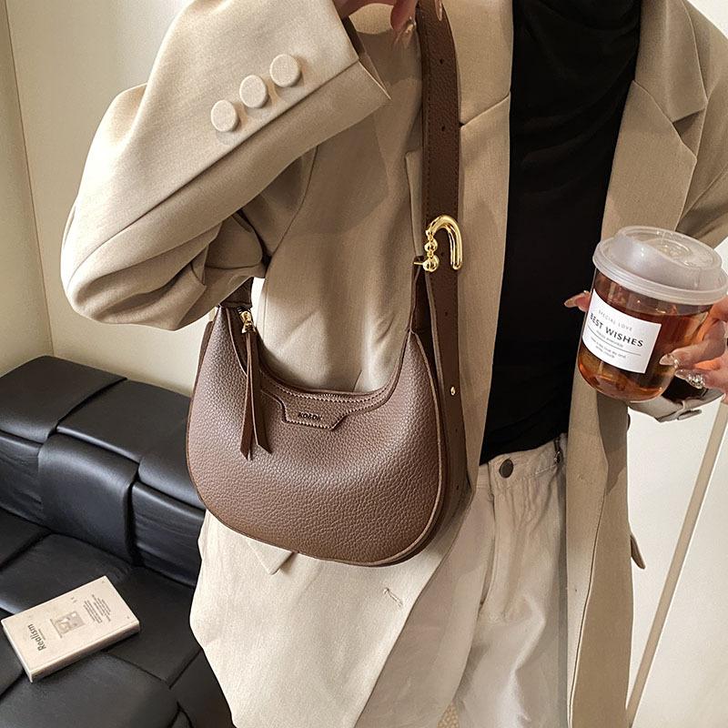 Korean version of fashion underarm bag women's bag 2025 new simple crescent bag versatile shoulder bag crossbody bag