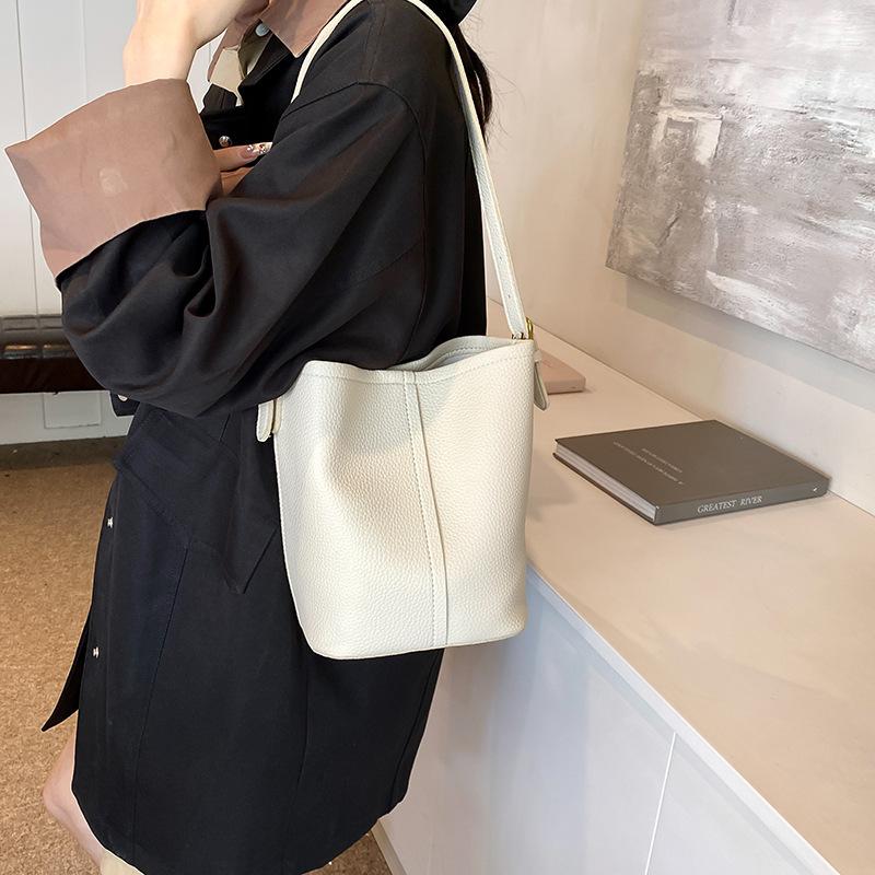 Bag Handbag Women's 2025 New Super Fire Summer Crossbody Bucket Bag Fashion Commuter Shoulder Underarm Bag