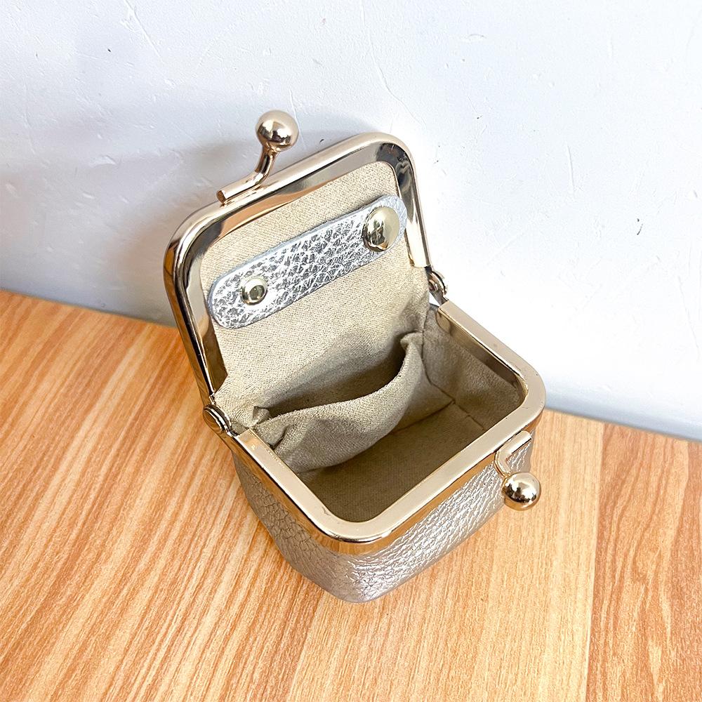 Chic Full-Grain Leather Mini Kiss-Lock Pouch Jewelry Organizer for Rings Necklaces Earrings Compact Daily Accessory Coin Purse