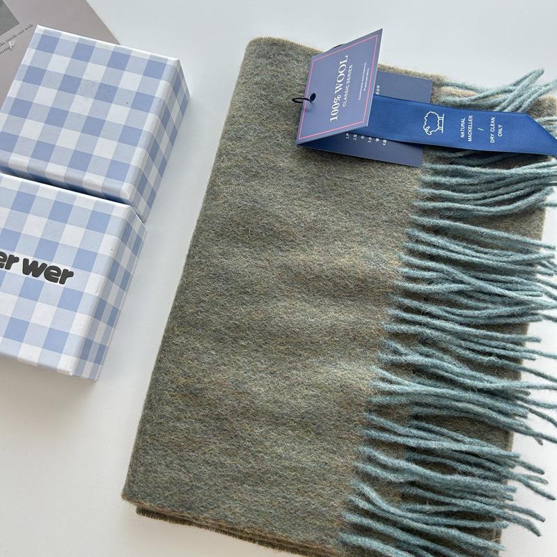 Minimalist Wool Scarf: Soft, Korean-Inspired, Versatile, Solid Color, Warm, and Glutinous.
