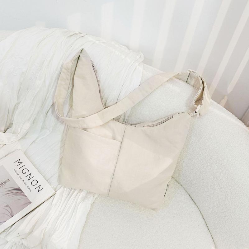 College students in class versatile casual shoulder bag women's spring new large-capacity messenger tote bag