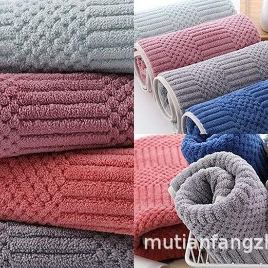 Auspicious Plaid Coral Fleece Bath Towel - Thick, Soft, and Absorbent