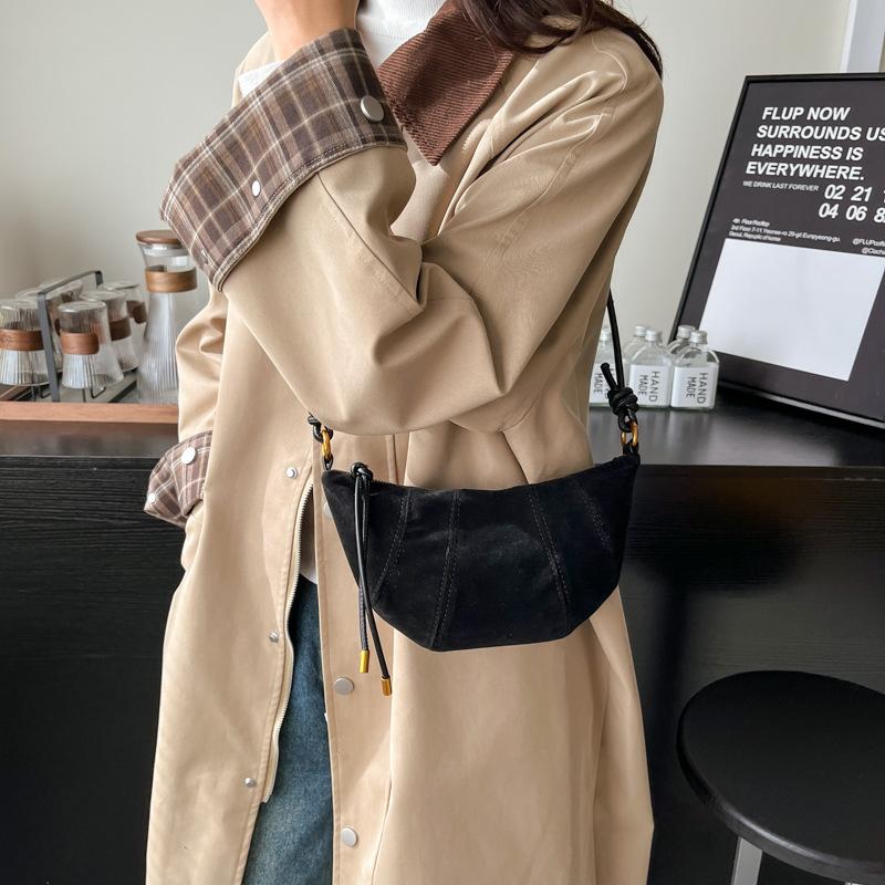 New lamb wool color matching half-moon bag hairy underarm bag women's lazy wind dumpling shoulder bag