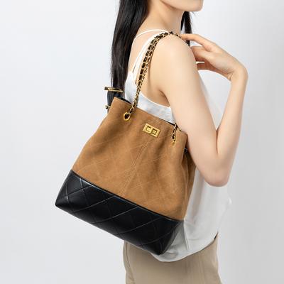 A Large-capacity Women's Crossbody Leather Bucket Bag with A High-end Commuting Feel