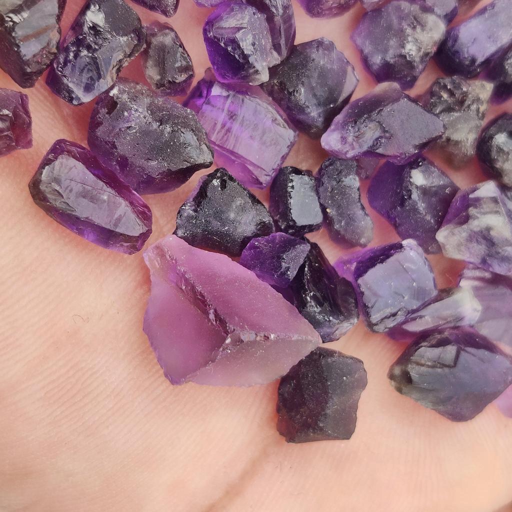 Best Color Natural African Amethyst Gemstone Rough, Unpolished Stone Rough, Gemstone Rough Mix Size Lot.