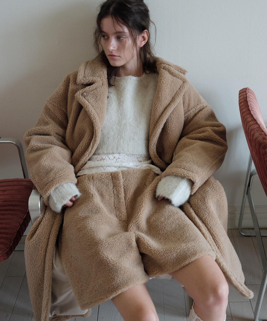 Obeodyupeulleeo Shearling Bermuda Pants_Beige