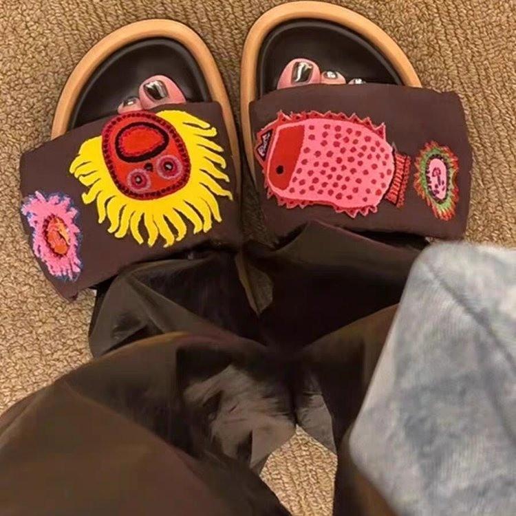 

Platform sandals summer new embroidered slippers versatile outer wear beach shoes female trend 40 темно-коричневого