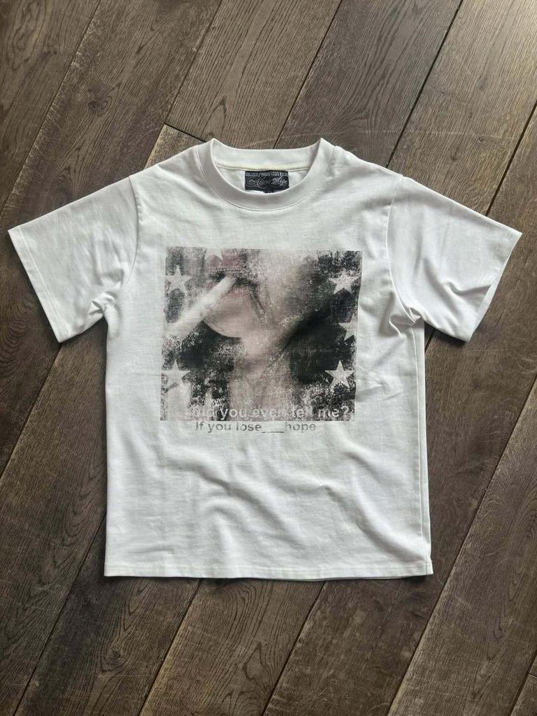 Vintage American Street Style Graphic T-shirt: Trendy, Versatile, Niche Design